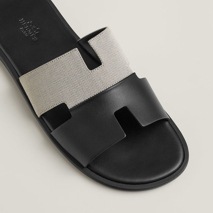Hermès Izmir sandal 'Prunoir / Noir'