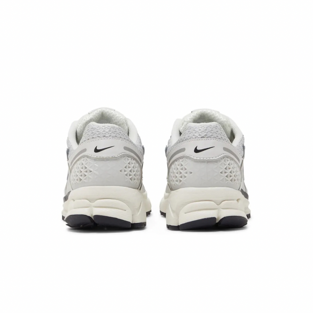 Air Zoom Vomero 5 'Photon Dust Metallic Silver'