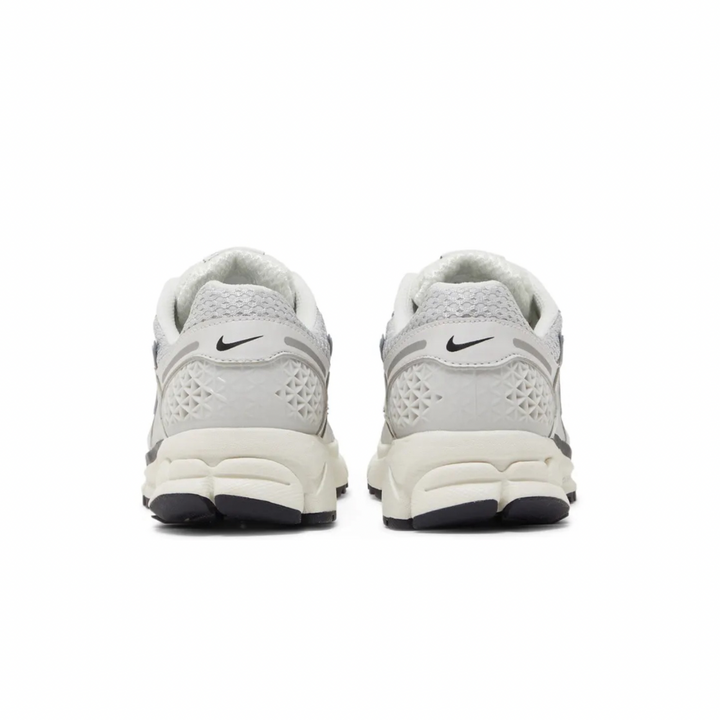 Air Zoom Vomero 5 'Photon Dust Metallic Silver'