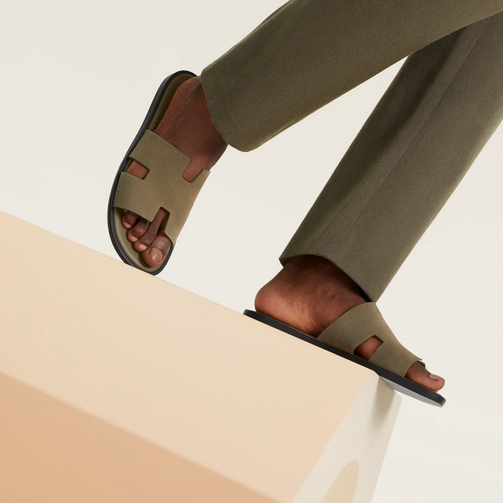 Hermès Izmir sandal 'Vert Toundra'
